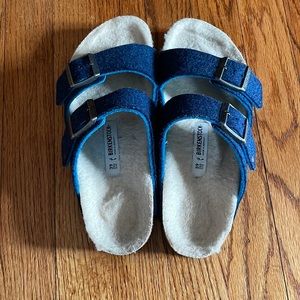 Fuzzy Birkenstock slippers